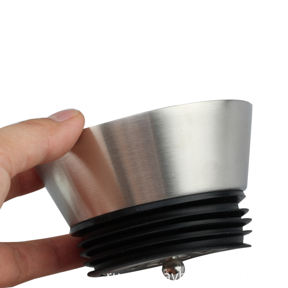 С крышкой из нержавеющей стали With The Stainless Steel Lid
